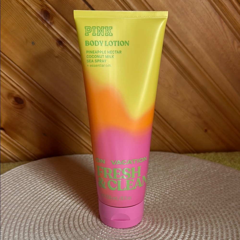 PINK Fresh & Clean On Vacation Body Lotion